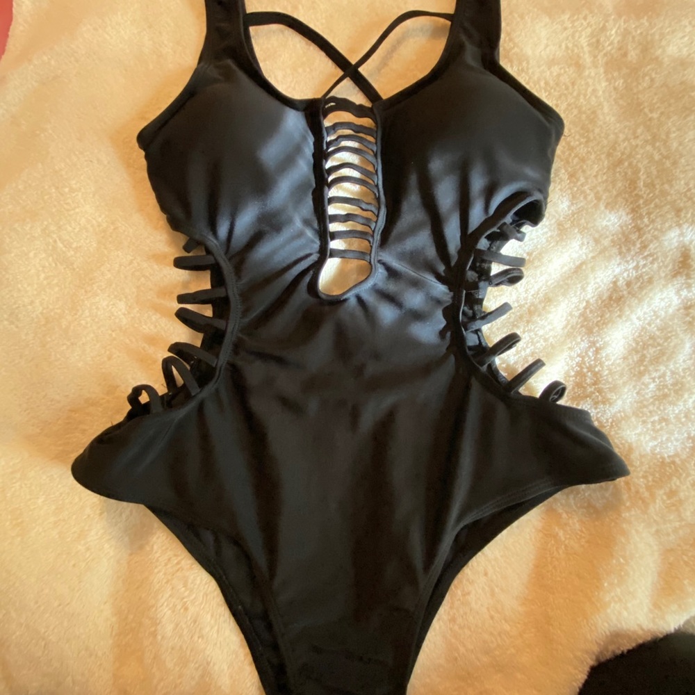 One Piece Swimsuit - Picture 1 of 5